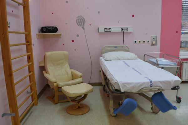 V vsaki porodni sobi v porodnem bloku je mogoče predvajati glasbo