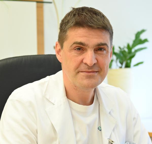 Direktor, dr. Dragan Kovačić, dr. med.